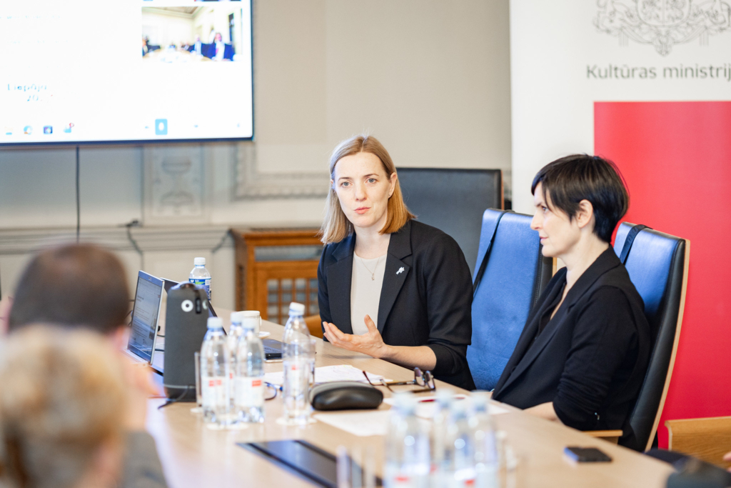 54890021101_efb30ba1a1_k