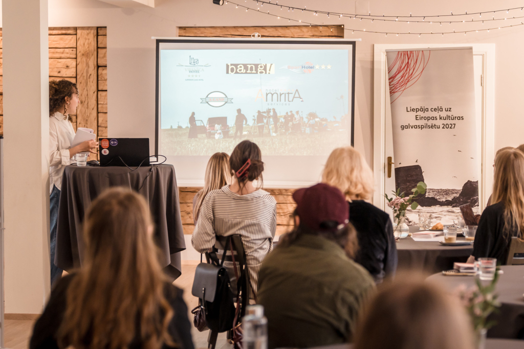 55210661661_e41124648e_k