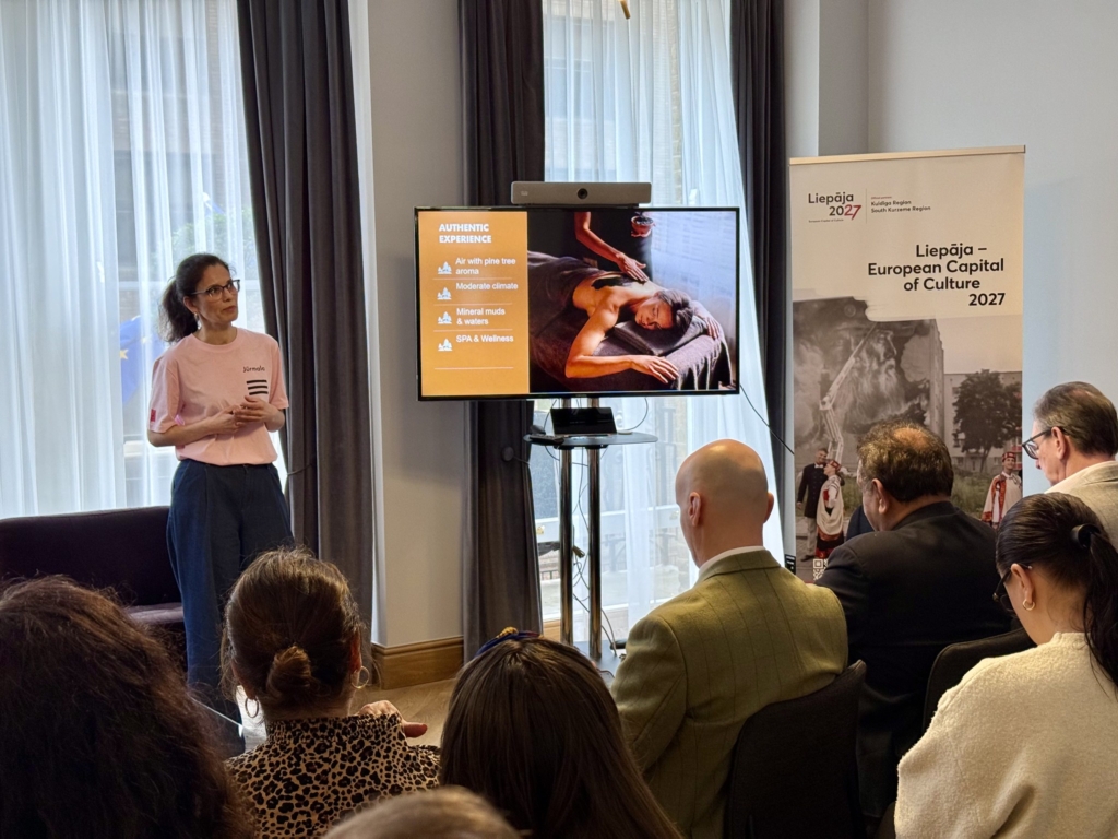 55211053645_333635f688_k