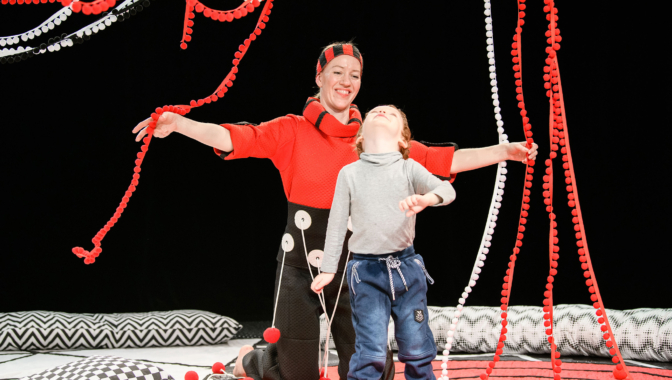 A performance for children with functional disabilities “Unseen World” / “Neregėtas pasaulis”. Festival “Theatre in Close-Up”