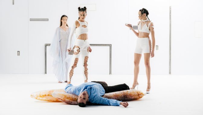 Starts International Festival “Theatre in Close-Up”