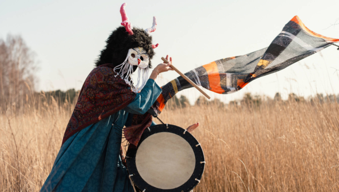 Muzikālā performance “(ne)miera gari: divas saules”