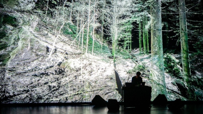 Audiovizuāla performance “Subassemblies”